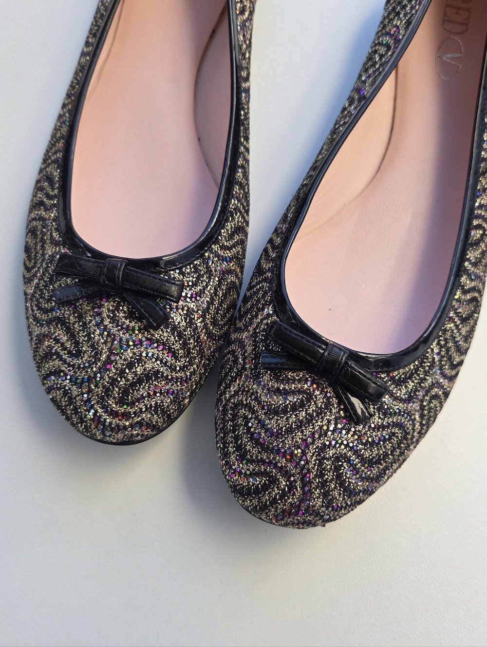 RED Valentino Black and Gold Glitter Embellished Ballet Flat - Picture 3 of 8